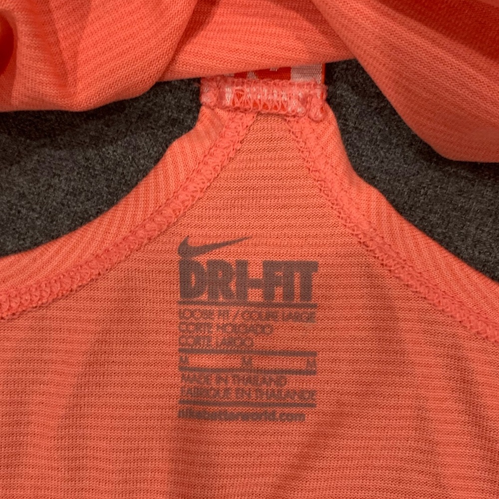 nike workout shirt